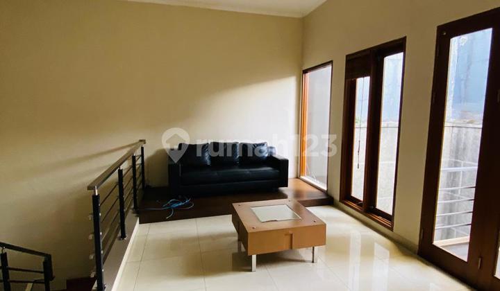 Disewakan Rumah Sayap Surya Sumantri Bandung Th 2