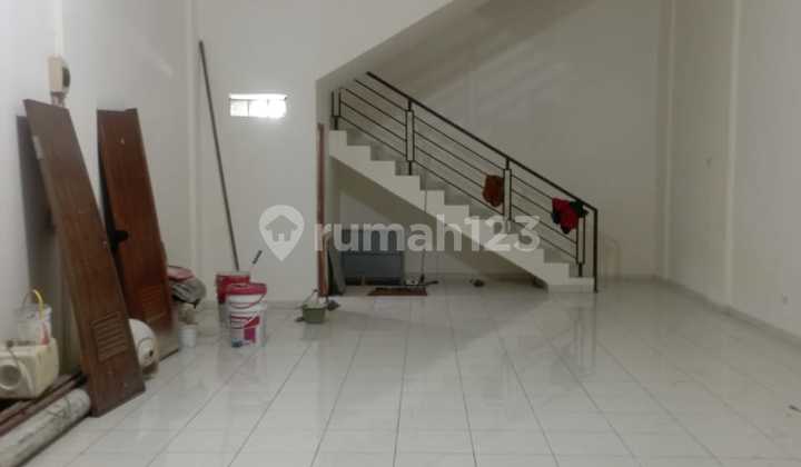 For Rent 3.5 Story Shop House on Ahmad Yani Street, Bandung M-S
