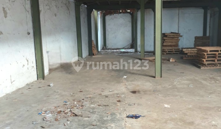 Office+Warehouse Strategically Located Near Mall