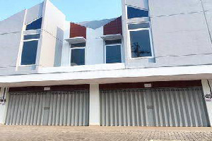 Gajah Cheap, Spacious & Good Shophouses. 2 Shophouses Side by Side Become 1. Spacious Parking Shophouse. 1