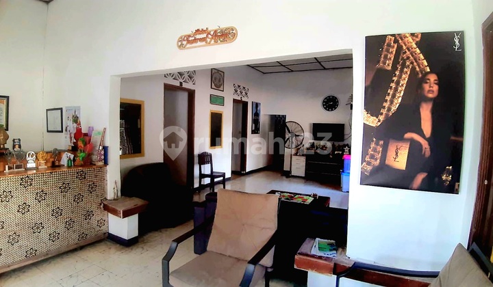 Hotel Located at Simpang Lima, the Center of Semarang City. 2