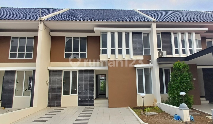 New Downtown Near Airport, School, and Mall