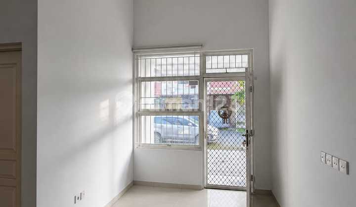 House 3+1 Bedroom Nice Ready to Occupy Graha Padma 2