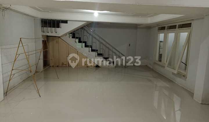 Dekat Bandara, Pusat Kota, Strategis 2