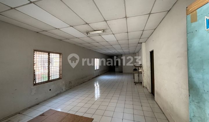 Akses Kontainer Gudang Tengah Kota 2