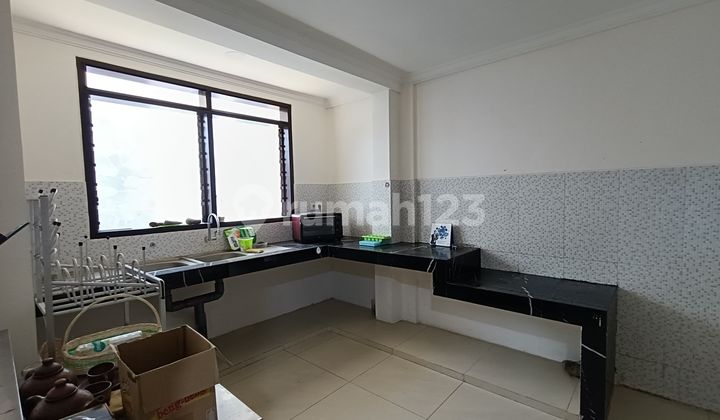 Sewa Rumah 2 Lt Brotojoyo 1