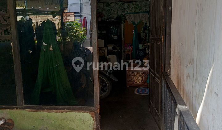 Rumah Ch Masuk Gang Dekat Jl.majapahit Butuh Renovasi