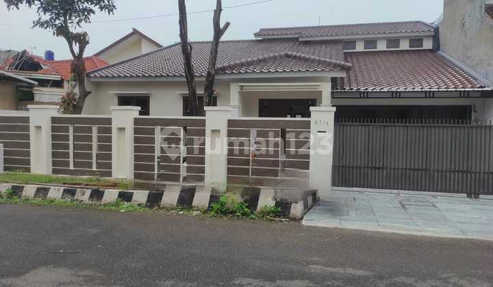 Ready-to-Occupy Rental House Flood-Free in a Safe & Quiet Neighborhood Complex, Pondok Kelapa, East Jakarta 2