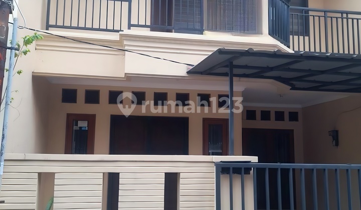Rumah Siap Huni Lokasi Strategis Dlm Komplek Pondok Kelapa Jakatta Timur
