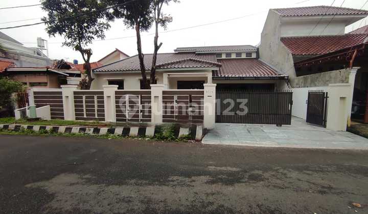 Ready-to-Occupy Rental House Flood-Free in a Safe & Quiet Neighborhood Complex, Pondok Kelapa, East Jakarta 1
