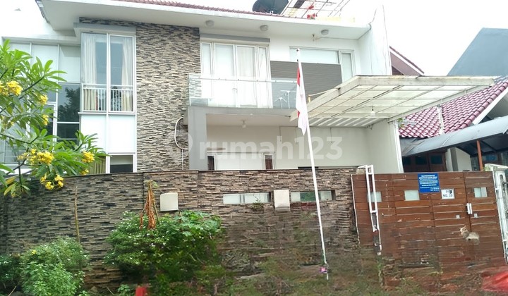 Auction House Near Permata Hijau Regency Toll Gate, Joglo 2