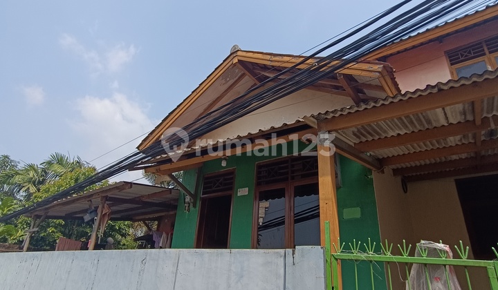 House Near Foreign Ministry Transit Close to Transjakarta Stop 2