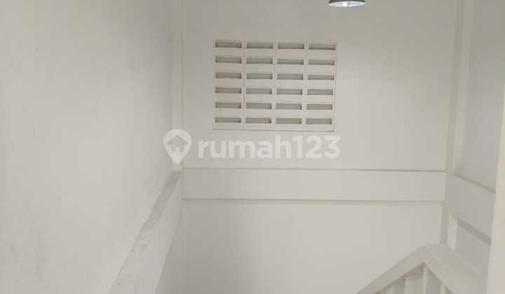 Ruko Citra 8 (Ukuran 4x14 m)