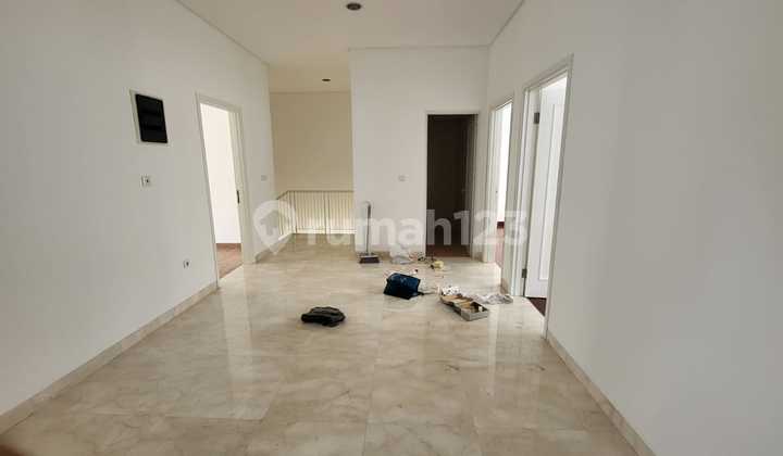 Rumah PIK Crown Golf (Ukuran 8x23 m) 2,5 Lantai Rumah PIK Crown Golf (Ukuran 8x23 m) 2,5 Lantai