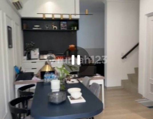 Green Lake City House (Size 6x15 m) Green Lake City House (Size 6x15 m)