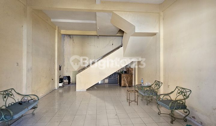 RUKO 2 LANTAI SIAP HUNI GAJAH GAYAMSARI SEMARANG TIMUR RUKO 2 LANTAI SIAP HUNI GAJAH GAYAMSARI SEMARANG TIMUR