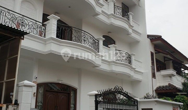 RUMAH siap HUNI- KARTINI, JAK PUS- LT. 338, 3 Lt- SHM+IMB-2 Rumah