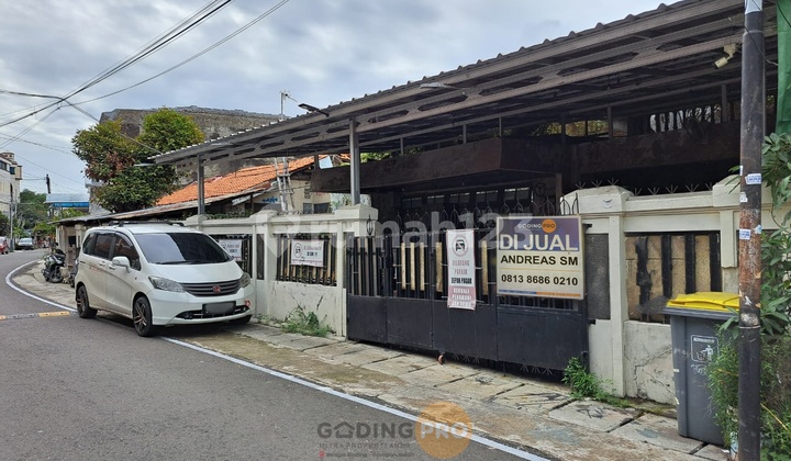 RUMAH butuh RENOVASI - PULOMAS, JAK TIM- LT.408- SHM- JALAN LEBAR 2