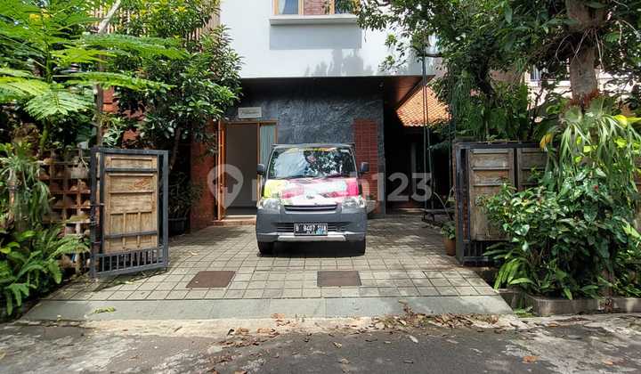 Rumah Cantik Di Dalam Cluster Besar Di Jagakarsa Jakarta Selatan