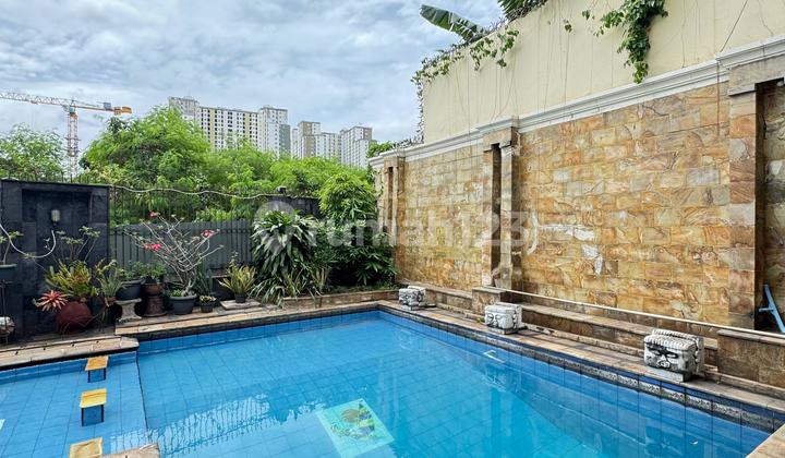 Beautiful Move-in Ready Home Inside a Large Housing Estate Near Brigif Toll Gate and Limo Toll Gate.