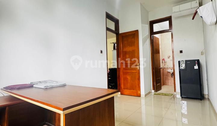 Rumah Posisi Hook Design Classic 2 Lantai di Pondok Labu Jakarta Selatan 2