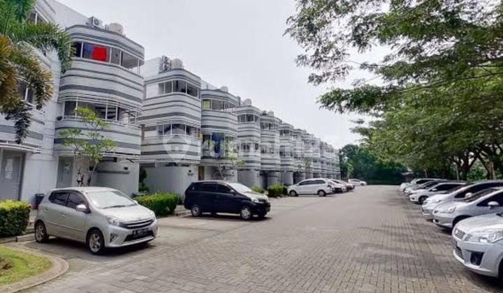 Apart House 3 Lantai Saat Ini Di Gunakan Sebagai Kos-kosan 6 Kamar Kos Lokasi Strategis Di Bsd Apart House 3 Lantai Saat Ini Di Gunakan Sebagai Kos-kosan 6 Kamar Kos Lokasi Strategis Di Bsd