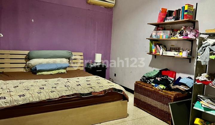 Rumah Seputaran kos-kos an, Sangat Cocok Untuk Usaha Kos-kos an Lokasi Strategis Di Cawang 2