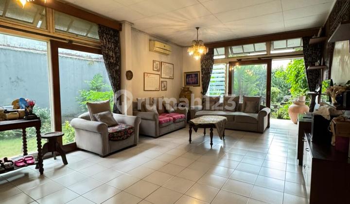 Hanya 10 Menit ke Gandaria City, 5 Menit ke Pondok Indah Mall. Harga di Bawah Pasaran!! Cocok untuk Hunian, Kos-Kosan, Kantor