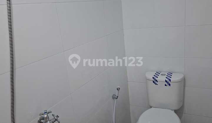 Rumah Baru Siap Huni Di Dalam Perumahan, Hanya 5 Menit Menuju Tol Krukut