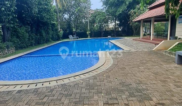 Beautiful House Inside a Large Housing Complex in Pondok Labu, Strategic Location Near the Highway.
