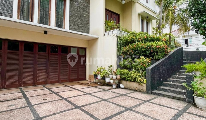 Rumah Cantik Lokasi Strategis di Dalam Perumahan Jati Padang Jakarta Selatan