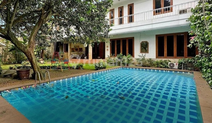 Rumah Asri dan Nyaman dengan Swimming Pool Area Cipete - Kemang - Ampera, Sangat Dekat ke Tb Simatupang