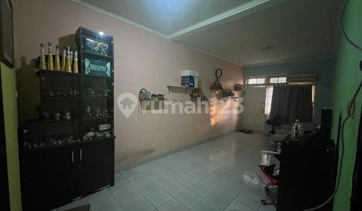 2-Story House Located Inside a Large Housing Complex in Cileduk 2