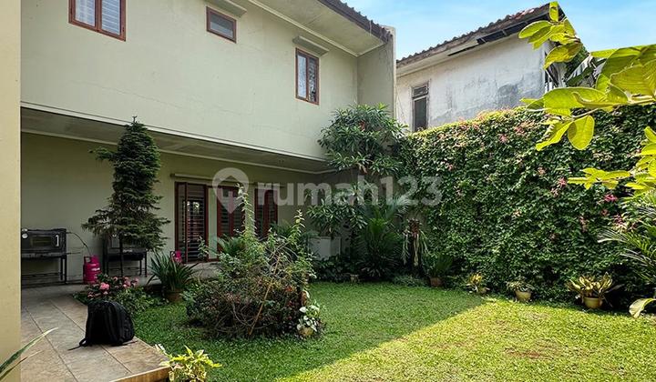 Price Below Market!! Ready-to-Occupy House Located Behind Cilandak Town Square, South Jakarta