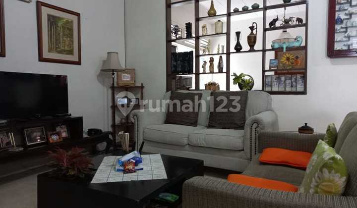 For Sale Rumah Retro, Kokoh , Siap Huni Di Blok A Cinere 2