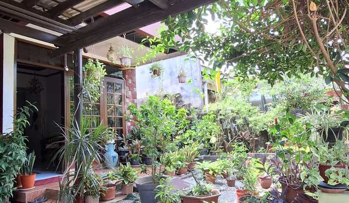 1.5-Story House Located Inside the G Block of Megapolitan Cinere Housing Complex.