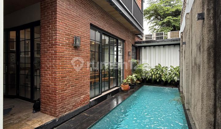 Selalu Tersewa!! Cocok untuk Investasi !! Rumah Cantik dengan Kolam Renang di Dalam Townhouse Lokasi di Cipete Jakarta Selatan Selalu Tersewa!! Cocok untuk Investasi !! Rumah Cantik dengan Kolam Renang di Dalam Townhouse Lokasi di Cipete Jakarta Selatan