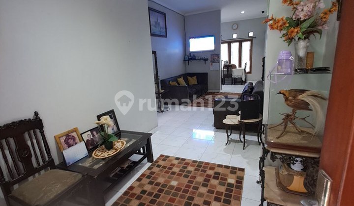 House for Sale Below Market Price, Located Inside a Large Housing Complex in Sawangan, Depok 2