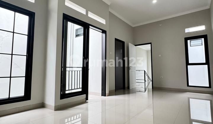 Rumah Baru Di Perumahan Megapolitan 2