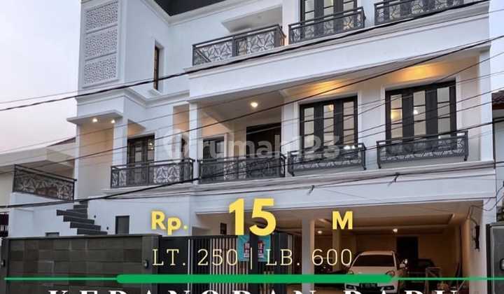 Rumah Baru 4 Lantai Dengan Lift Dan Kolam Renang Di Kebayoran Baru