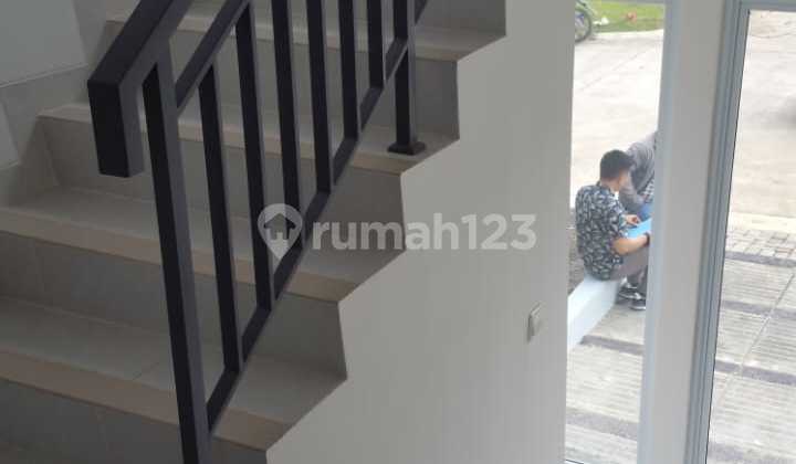 Dijual Rumah Siap Huni dengan View Gunung Lokasi di Sentul Bogor 2