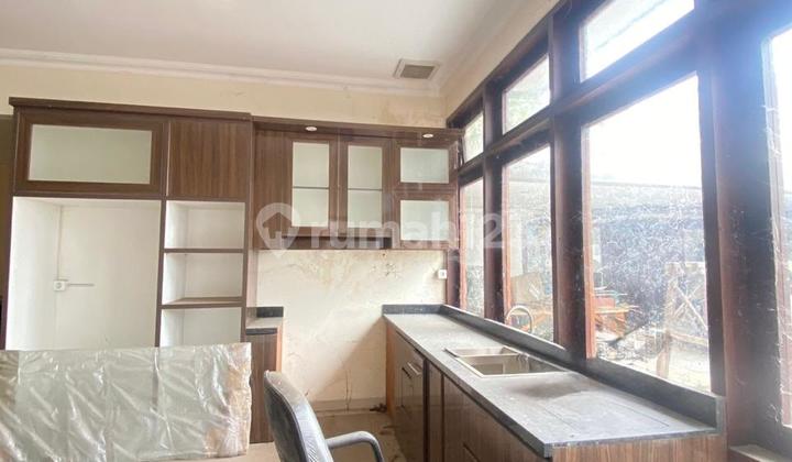 Rumah Bisa Dijadikan Kantor Maupun Kos-kosan Karena Memiliki Banyak Kamar Posisi Dekat Cawang 2