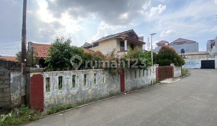 Dijual Rumah 2 Lantai Luas dan Asri di Komplek BDN, Jatiwaringin – Bebas Banjir dan Lokasi Strategis 2