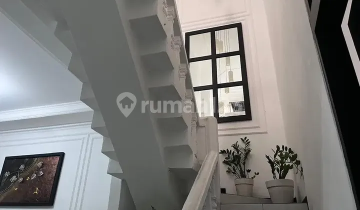 Dijual Rumah Luas & Strategis di Jakarta Selatan — Dekat Stasiun Tanjung Barat 2