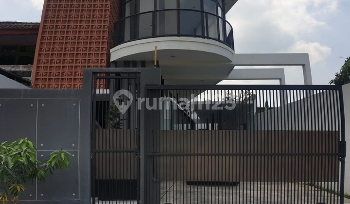 Rumah Mewah Modern Estetik Selangkah Araya Blimbing Malang 1