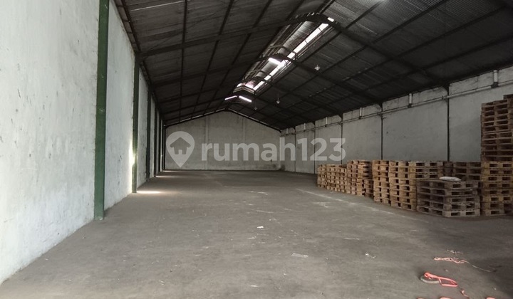 Ready-to-Use Strategic Warehouse in Karangploso, Malang