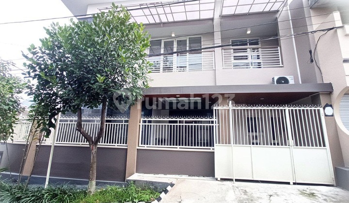 Rumah Hook Baru Renovasi Full Furnished Mewah Tidar Malang