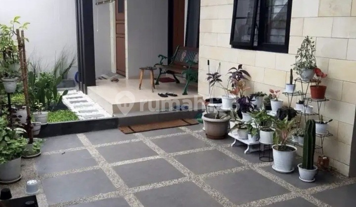 Minimalist Modern House in Candi Mendut, Lowokwaru, Malang 2