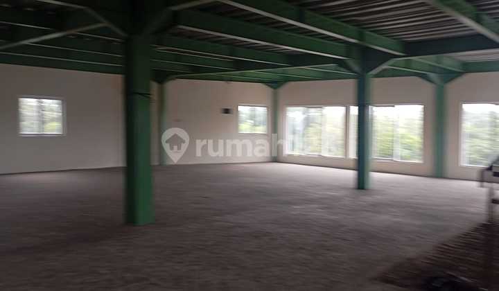 Warehouse on Daan Mogot Main Road + Goods Lift Warehouse on Daan Mogot Main Road + Goods Lift