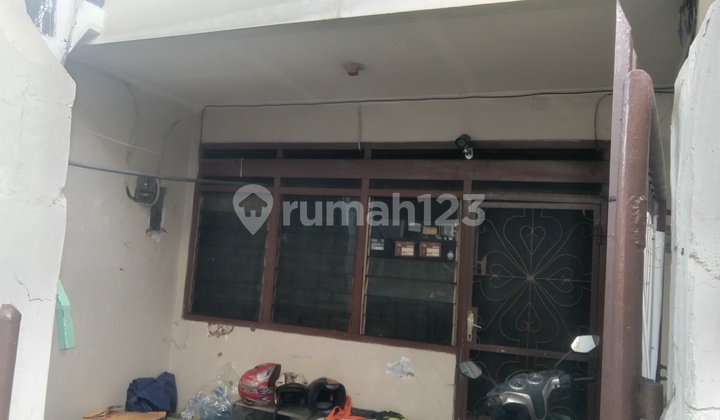 Kostan + Two-Story Affordable House in Petojo Barat, West Jakarta 2